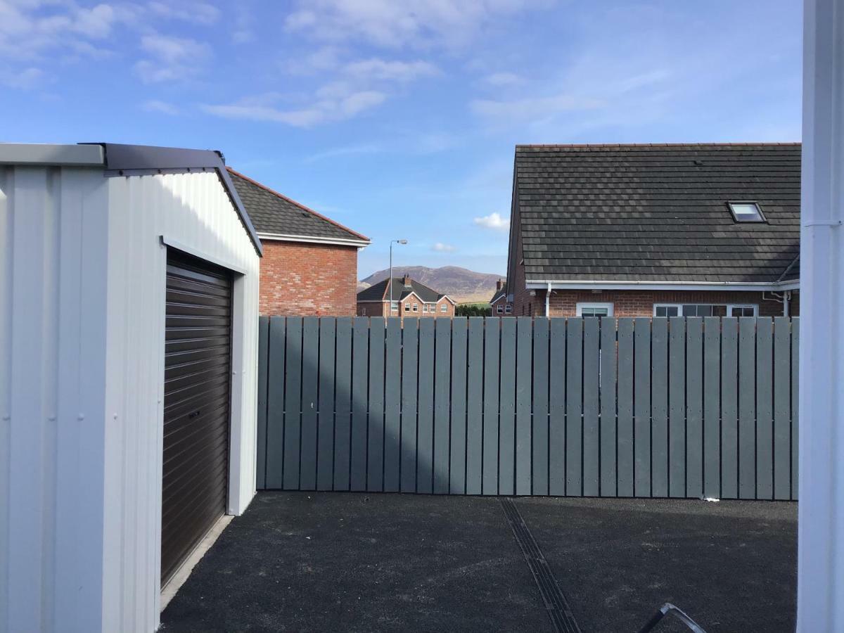 Slievenagarragh. A House In The Garden Villa Hilltown Luaran gambar
